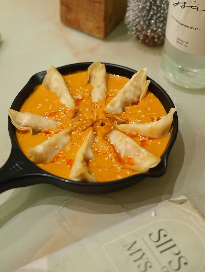 Jhol Momo